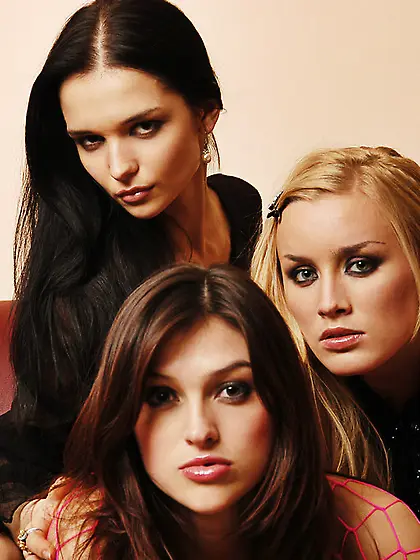 Katie Fey and Sharon E and Liza Benson strip together and have w