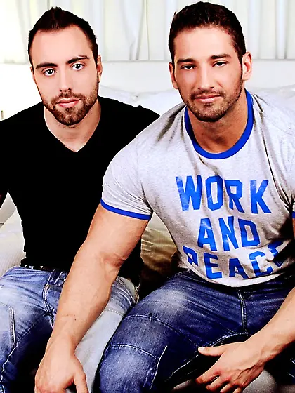 Couple yummy hunks show