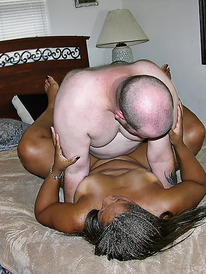 Fat Man CUMS iN Black Woman