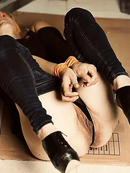 Tina cumslut visit construction site tied and show ass pussy