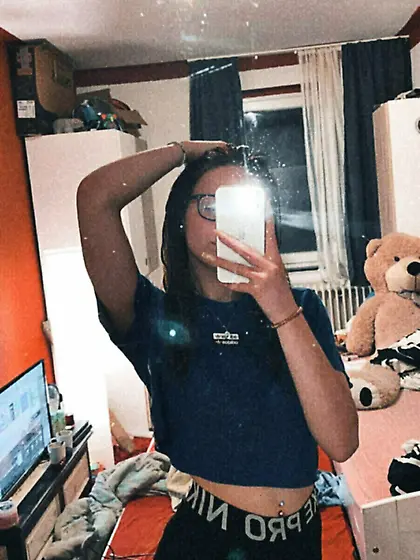 Horny German Teenslut Jasmina 18-20