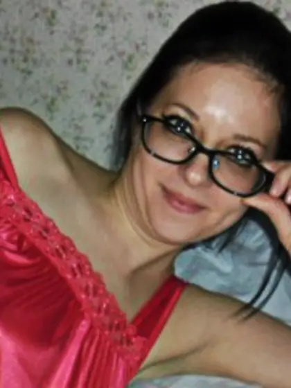 Brunette Sexibarbie4You Smoking.