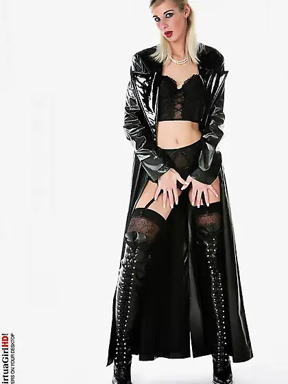 Fetish galleries with blonde Mia Hilton are getting more and mor