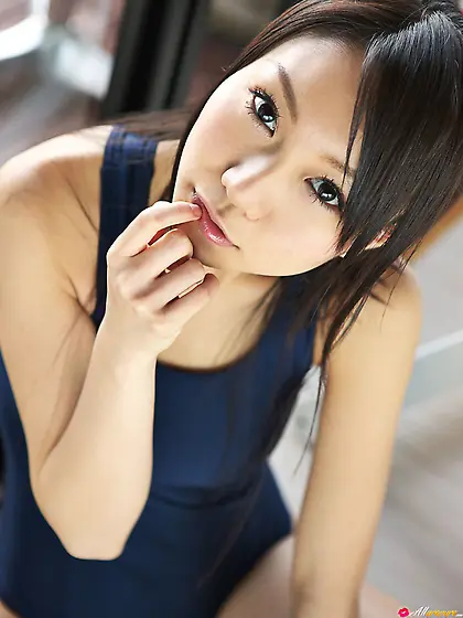 All Gravure presents Tomoyo Hoshino in Summer Swim.