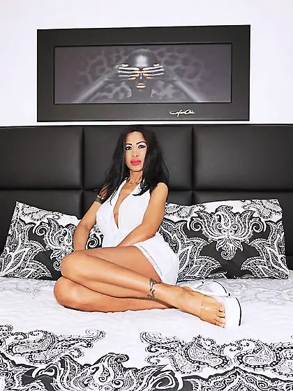 Mature dark eyes girl