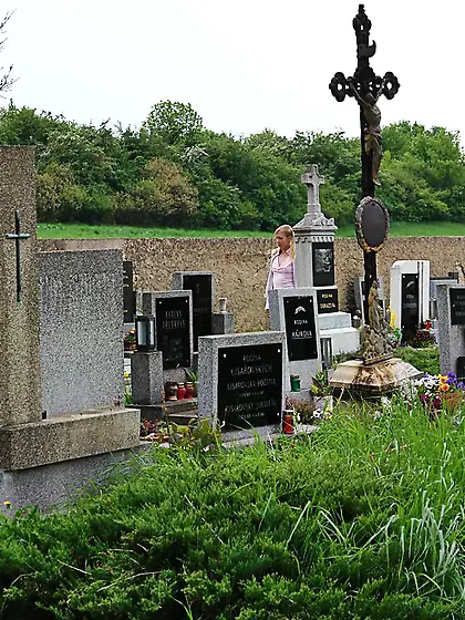 Teen blonde gives grandpa a blowjob outdoor