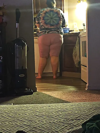 Sis in the kitchen