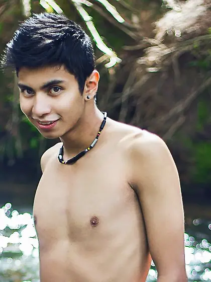 Latin gay LIAM8 like to dancing,  zoom and...