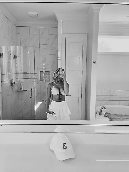 Carolina Mujer Tig ol’ bitties