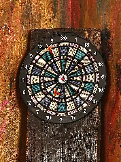 Lusty brunette chick Endy Karupspc inviting everybody to play wi