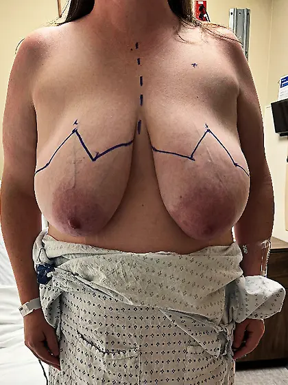 Meghan - Chubby 40H massive boobs