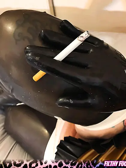 BBW Tina Snua Smoking Dressed In Latex - Rubber Fetish