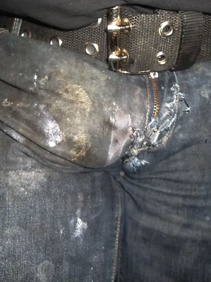 dirty, bulge, urinal, toilet, toilets, stinking, smelly,