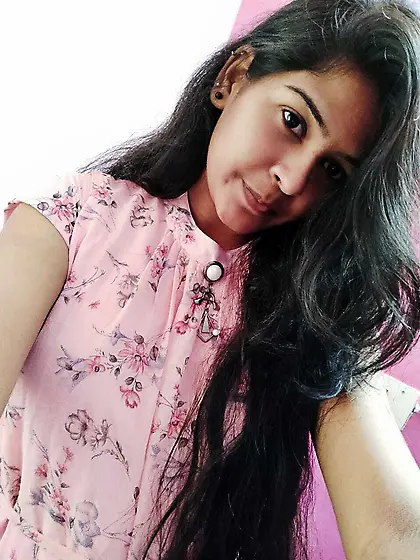 Priya tamil girl