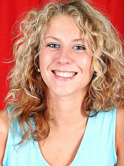 Curly blonde seduces skinny