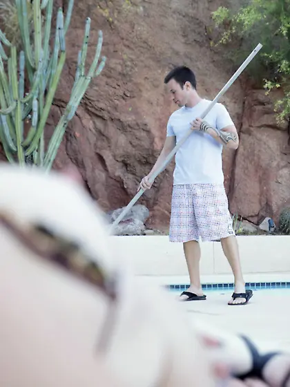 Tiny bikini raven-haired and thick bombshell blows a hung dude