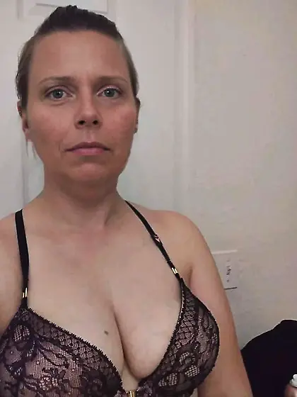Shy mommy exposed
