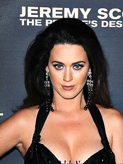 Katy Perry Cleavage Photos