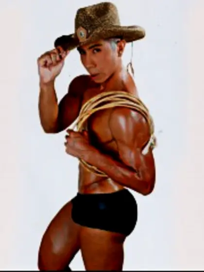 Brunette fredy perform anal