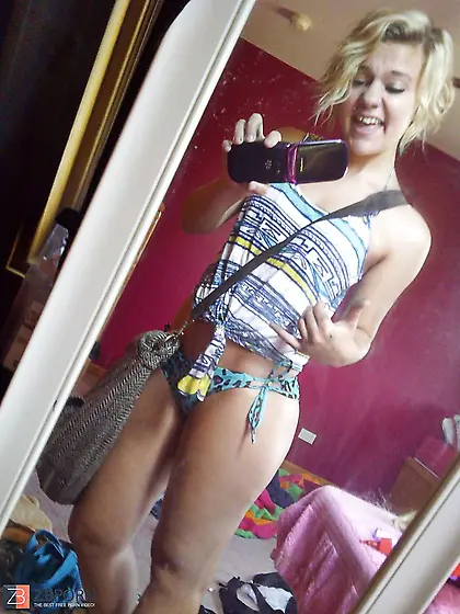 Want to observe Katy bare???!