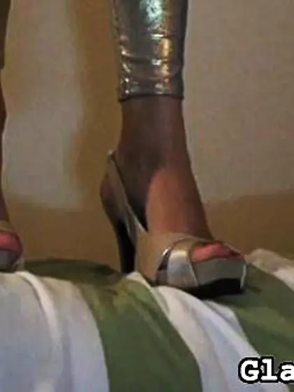 Diva whips punishes husband