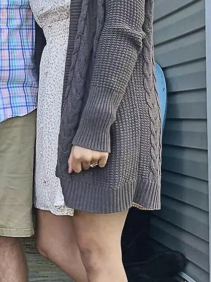 Grace sexy non-nude chick beautiful feet/face/legs