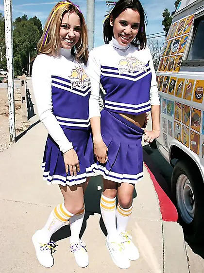 Slutty cheerleaders Lindsay Meadows and Renae Cruz get seduced b