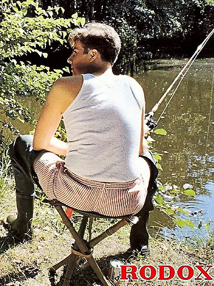 Guy catches hairy retro