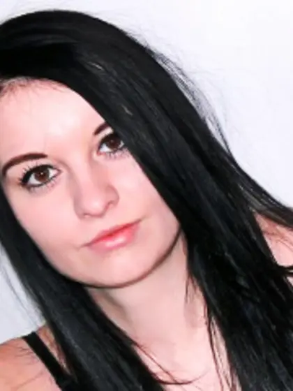 Brunette karinaacam perform dancing