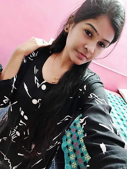 Priya tamil girl