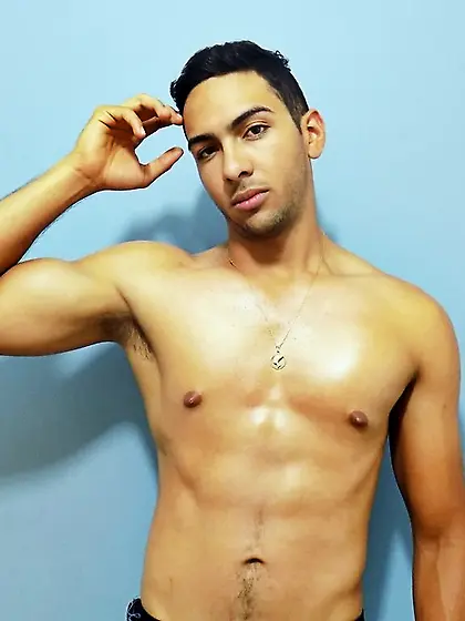 Latin man VINCENTX2 like to snapshot