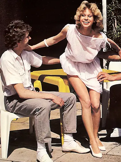 Seventies hottie enjoys big