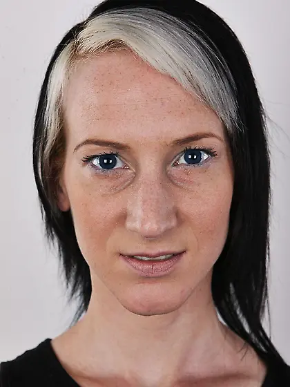 Athletic girl waits to deepthroat a hard...