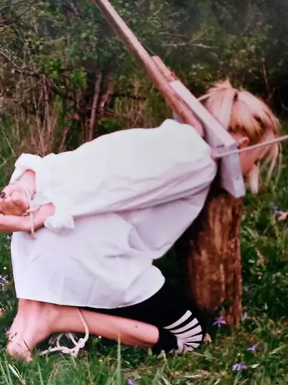 A little fairy loses her head