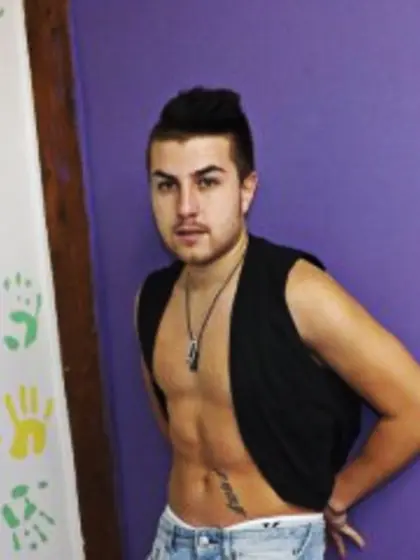 Brunette giani perform anal