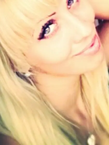 Blonde daniya perform anal