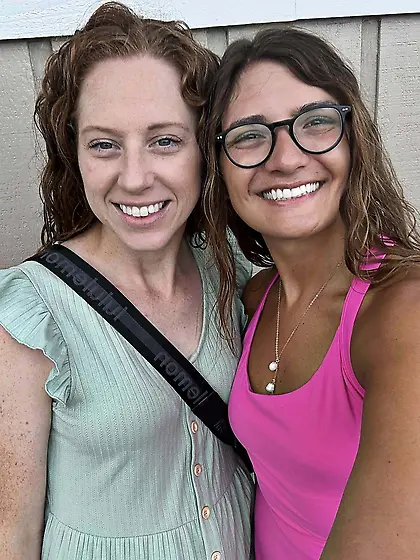 Grace sexy non-nude chick beautiful feet/face/legs