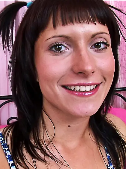 Punked up Lusiya spreads