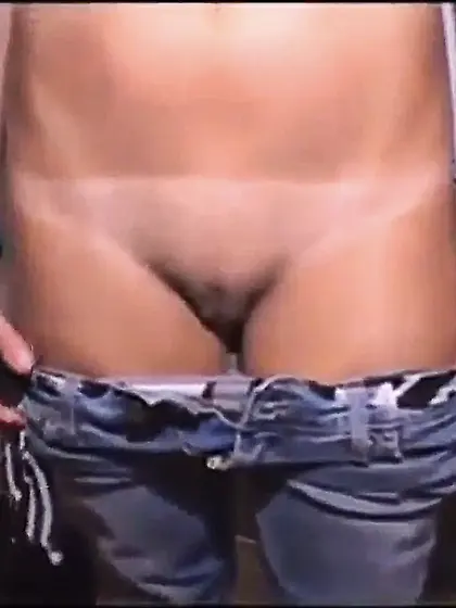 The lesbo footage Michelle hopes you forgot about