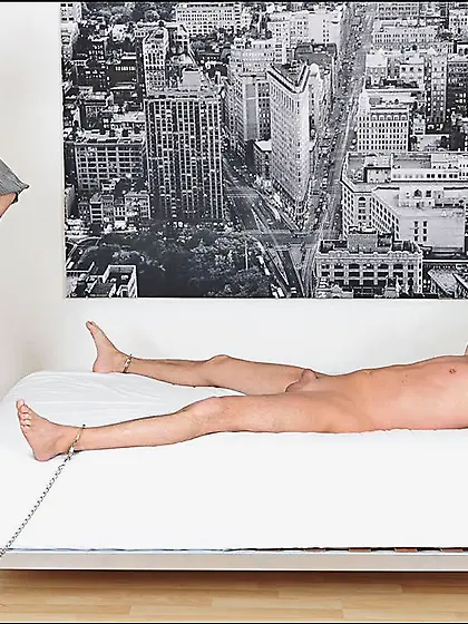 Lady Sonia strips her slutty latex skit off and then wanks a thr