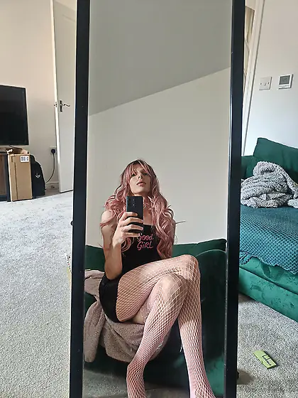 Exposing myself as a sissy slut