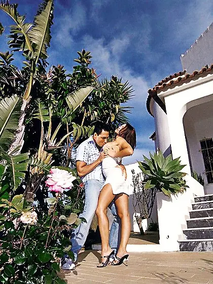 Brunette chick Vickie Powell making wild things with excited man