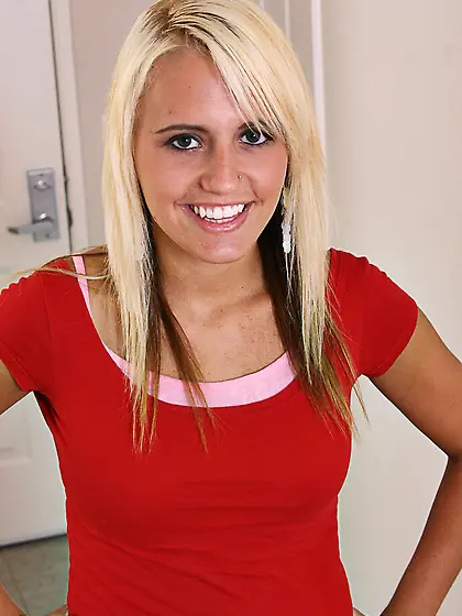 Jacky Joy in red t-shirt and pink skirt gets naked and then disp