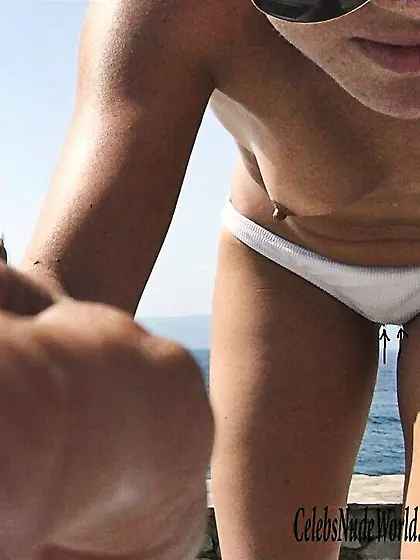 Meghan Markle Topless