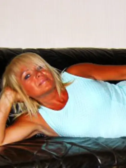 Blonde nina perform roleplay