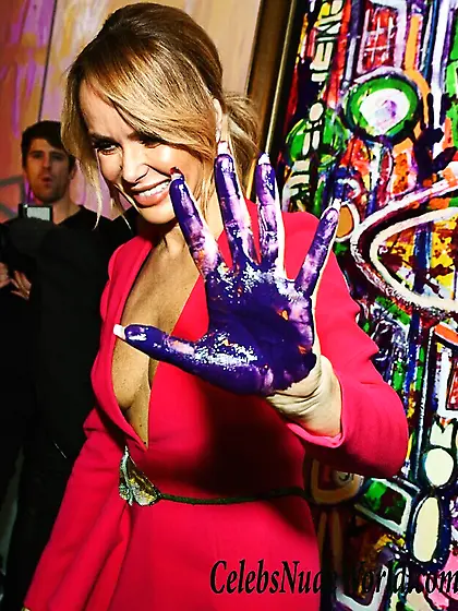 Amanda Holden Cleavage