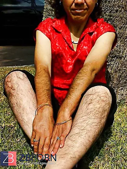 Nymphs fur covered gams