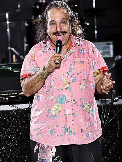 Shaved pussy brunette red