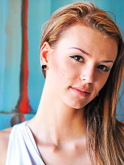 Sexy brown eyed temptress