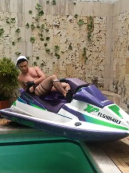 Brunette yulian perform anal